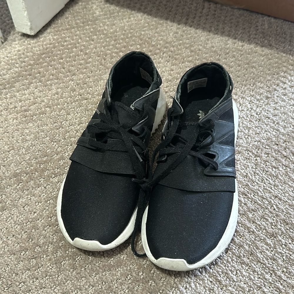 Adidas training shoes size 5US